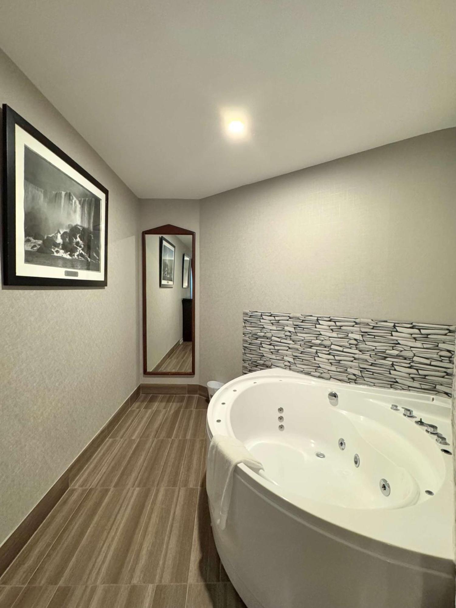 Big Bird Inn Wawa, Surestay Collection By Best Western Exterior foto